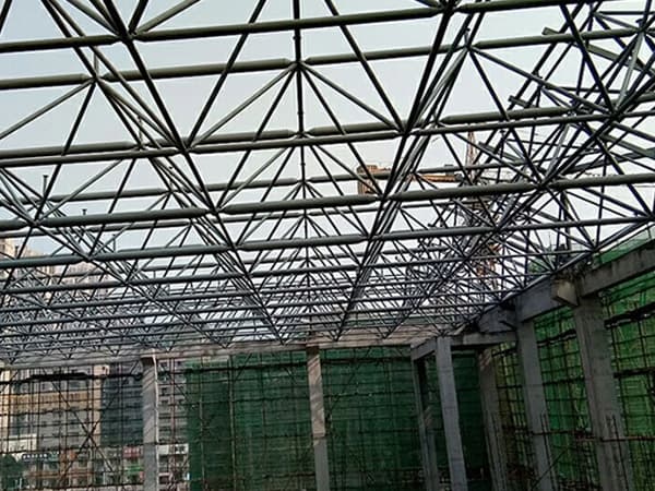 雅安螺栓球网架工程报价